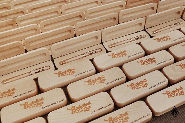 Set bút và hộp bút gỗ Maple | Khắc laser & tô màu thủ công