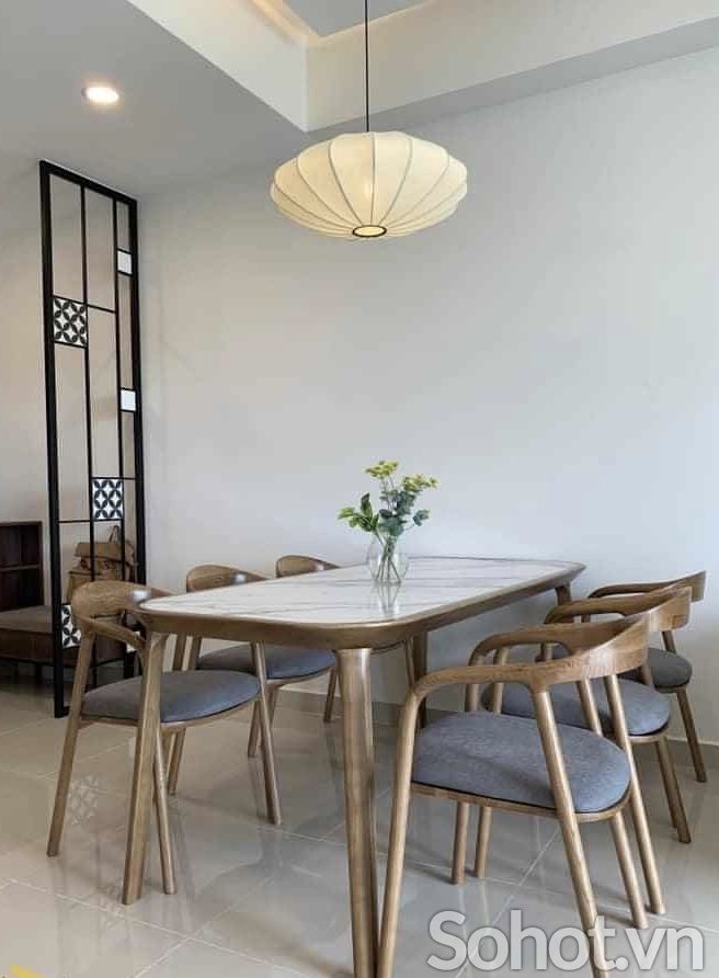 Bộ bàn ăn Kalota ghế Neva