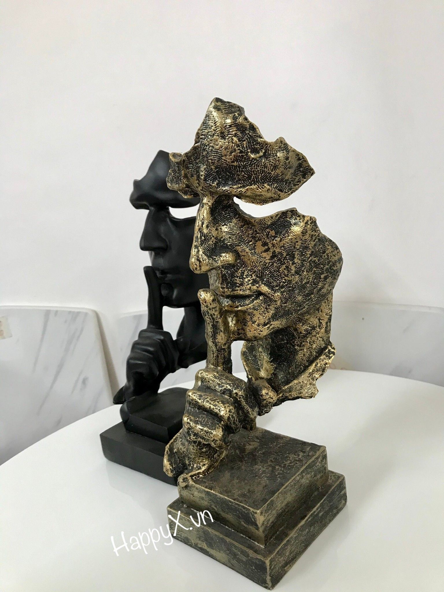 Tượng im lặng