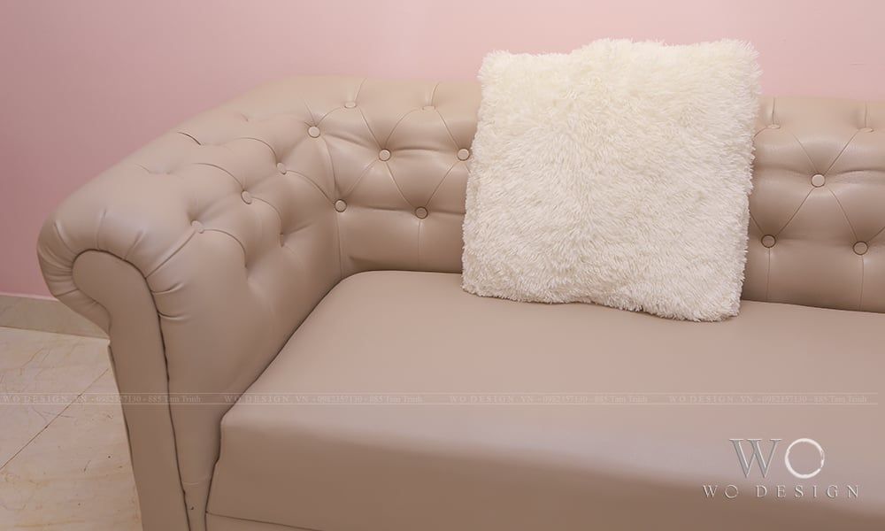 Sofa da dáng văng đính khuy vặn tay SOCHA