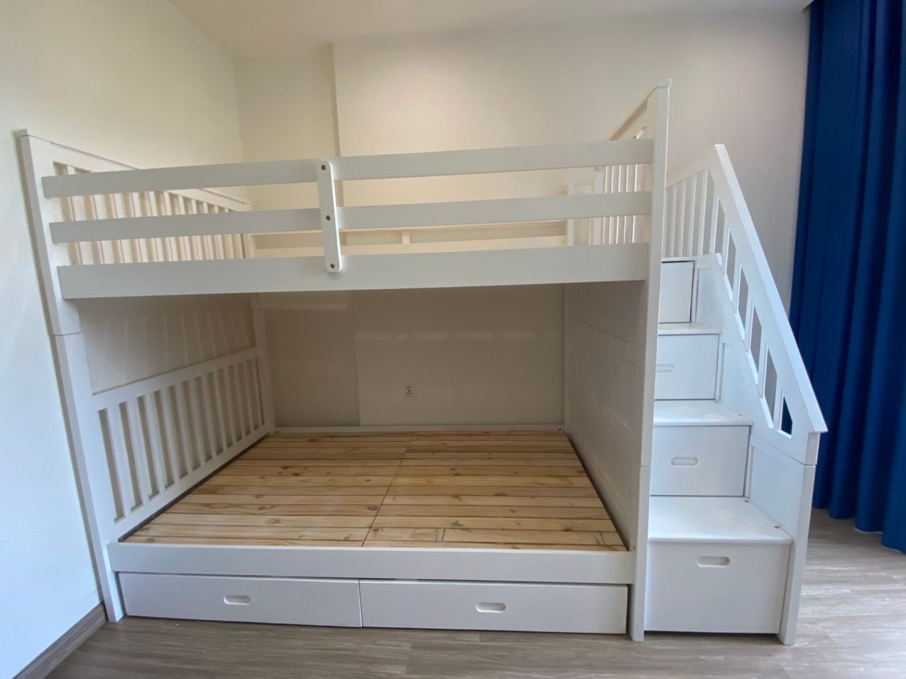 Giường 2 tầng A168 1m2/1m2 vàng