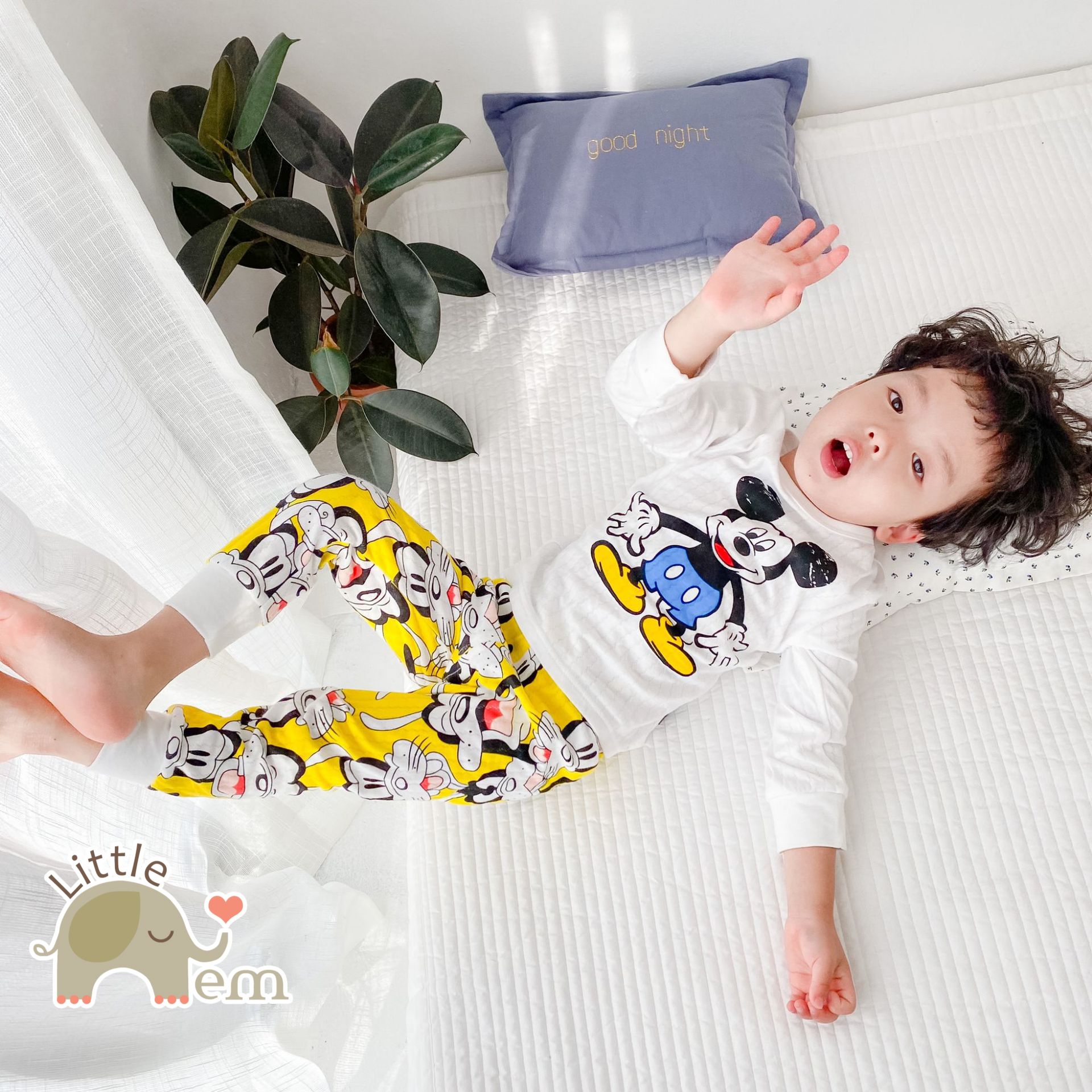 Bộ đồ bé trai/ bé gái Cotton xuất Nhật dài tay _ Mickey WhiteYellow
