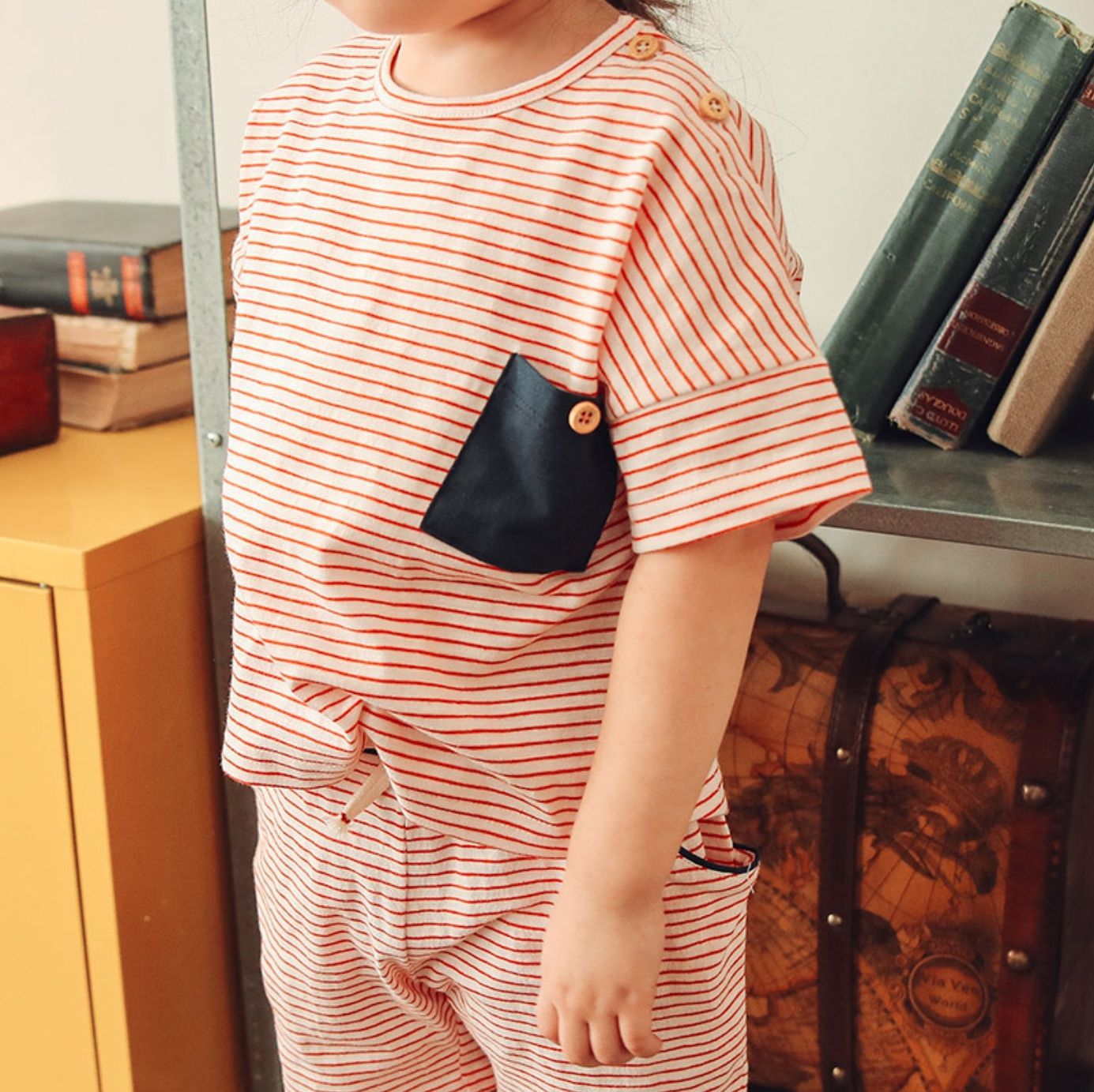 Bộ đồ bé gái/ bé trai Hàn Quốc Bebezoo ngắn tay _ Red Stripes