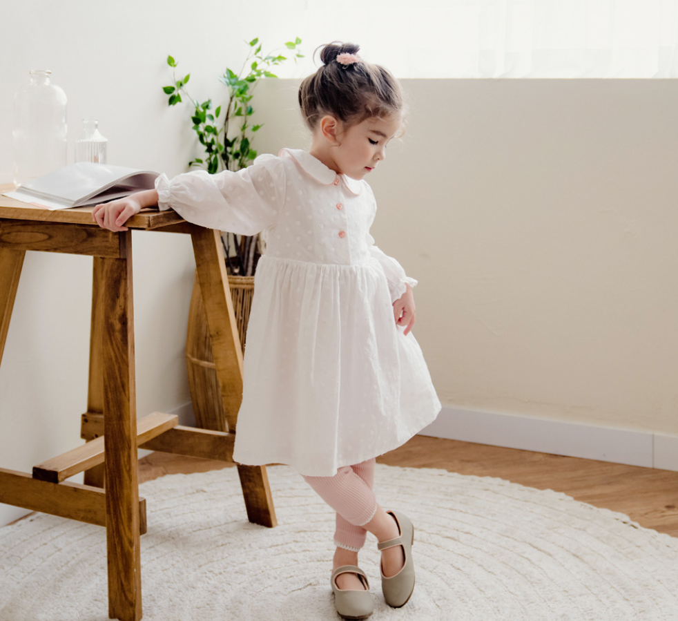 Váy bé gái Hàn Quốc Bebezoo _ Hoa nhí cổ sen