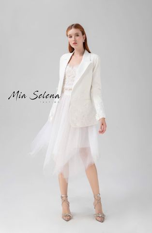 Set vest trắng chân váy thiết kế