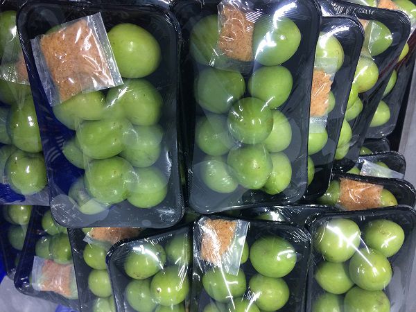 Khay Nhựa Đế Đen, Trong M6 / Đựng Trái Cây, Bánh, Thực Phẩm Tươi Sống