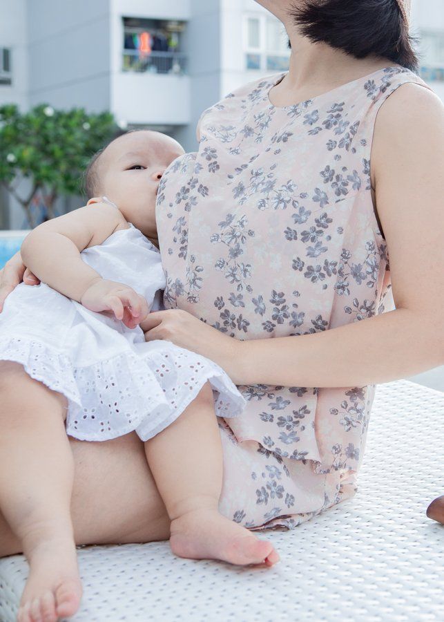 Áo thiết kế cho bé bú - Hoa hồng hai lớp