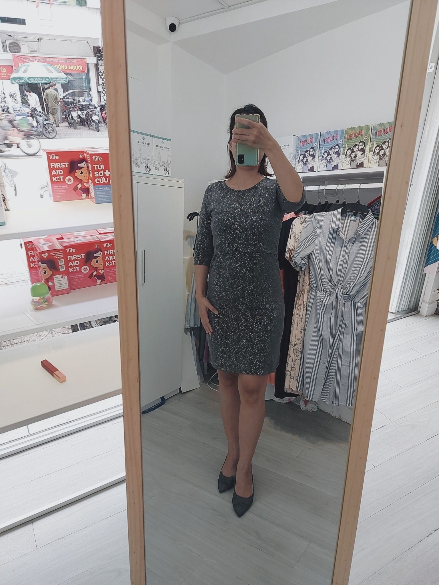 Đầm thun bé ti - Xám bi - cổ tròn