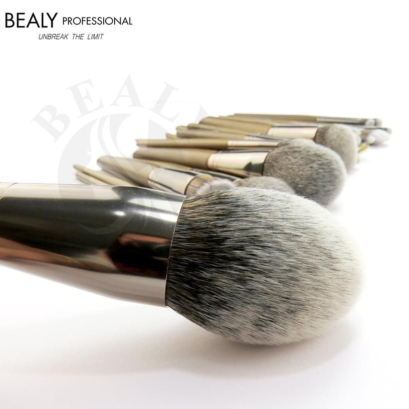 BỘ CỌ TRANG ĐIỂM XẾP LỚP BEALY 30C (cọ)