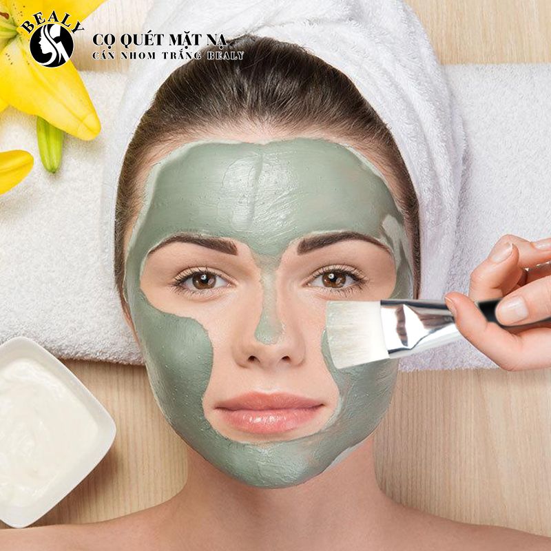 CỌ QUÉT MẶT MẶT NẠ BEALY CÁN ĐEN BẢN VỪA LÔNG TRẮNG