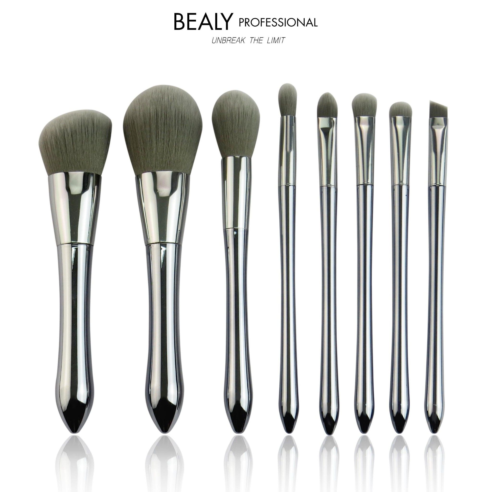 BỘ CỌ TRANG ĐIỂM CÁ NHÂN EO THON 8C