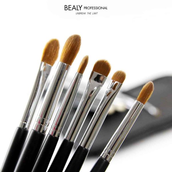 BỘ CỌ TÁN PHẤN MẮT MÔ PHỎNG LÔNG SÓC BEALY 6C