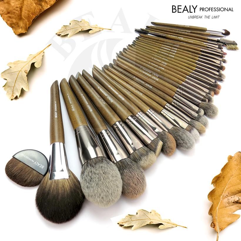 BỘ CỌ TRANG ĐIỂM XẾP LỚP BEALY 33C (cọ)
