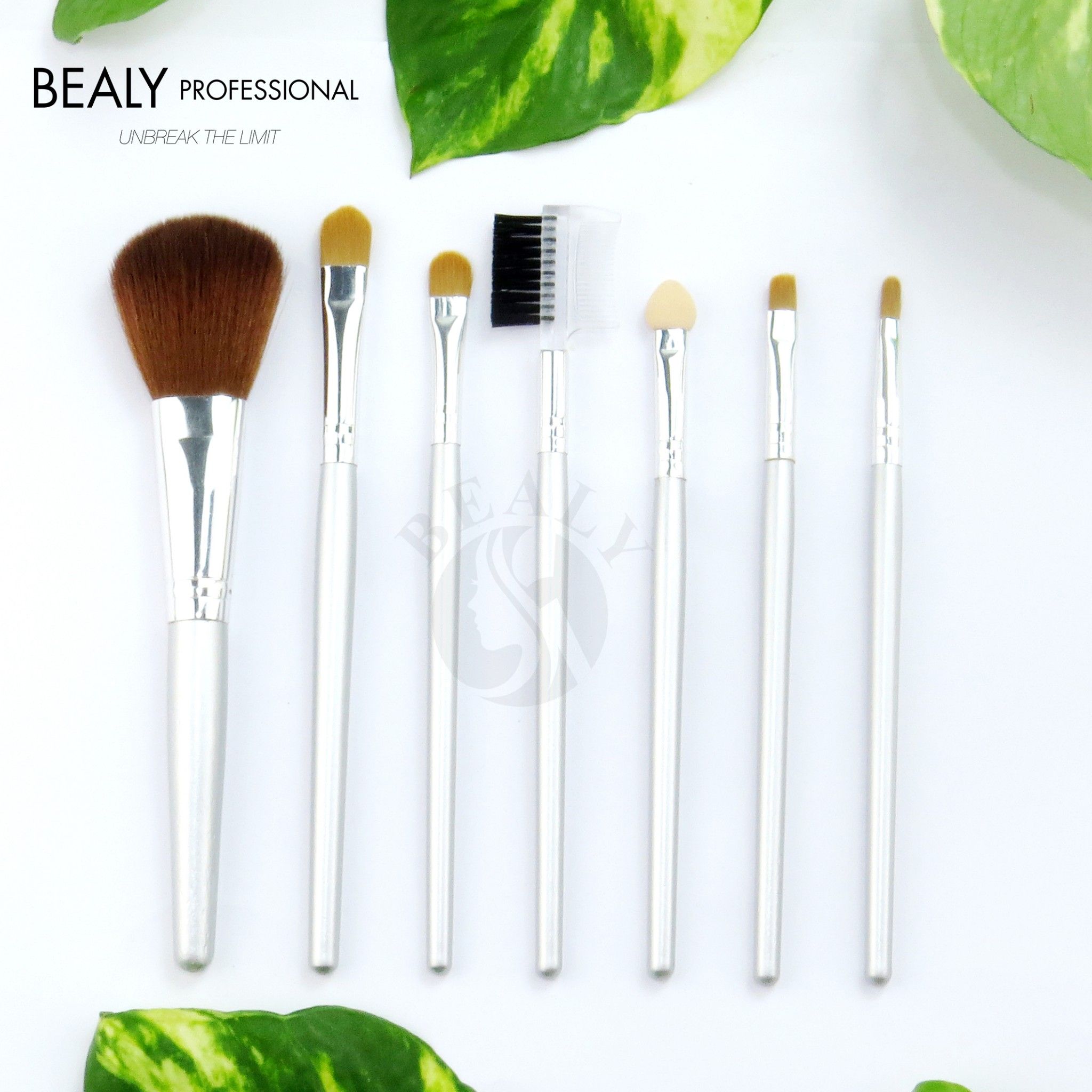 BỘ CỌ TRANG ĐIỂM CÁ NHÂN BEALY 7C