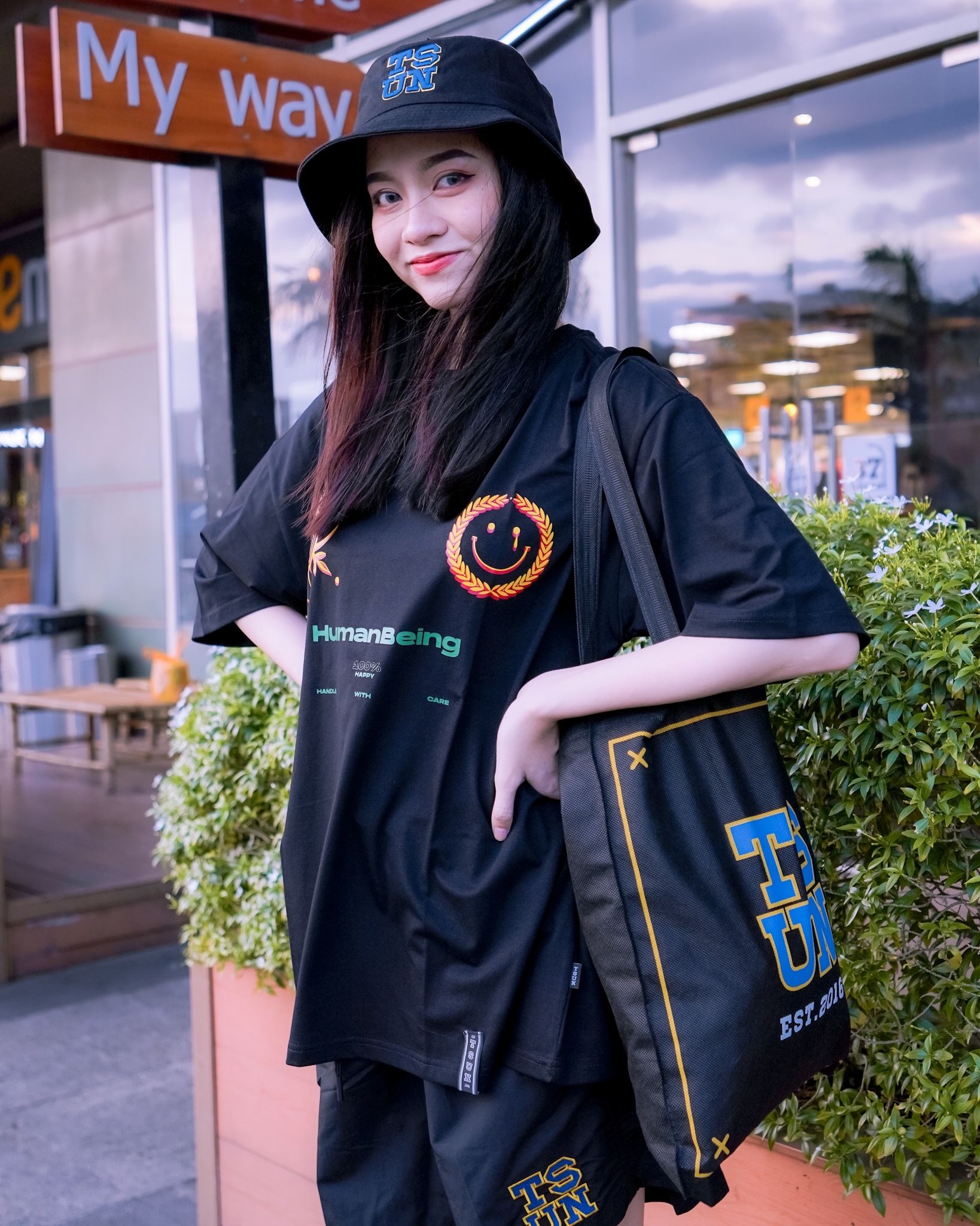 Happy Social Tee - Black