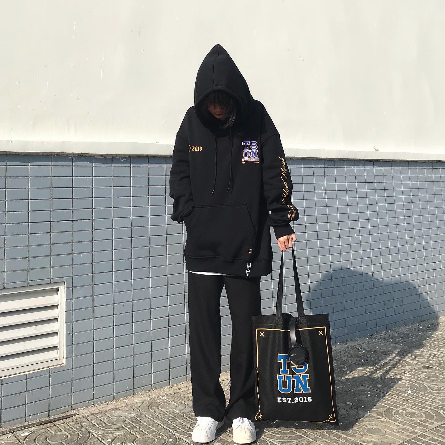 Signature Logo TSUN Hoodie/Black
