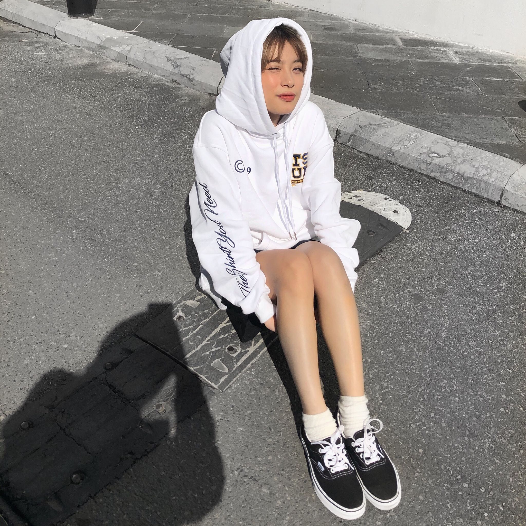 Signature Logo TSUN Hoodie/White