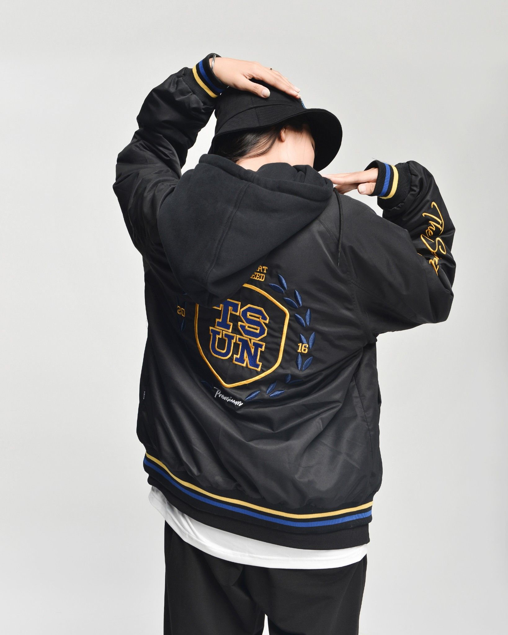 TSUN Bomber Jacket/Black