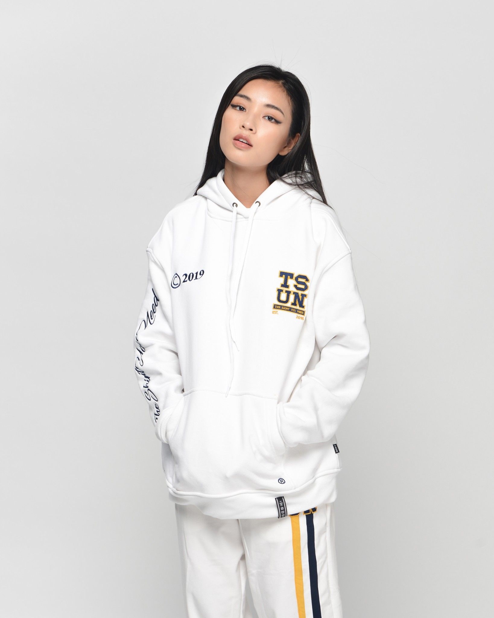 Signature Logo TSUN Hoodie/White
