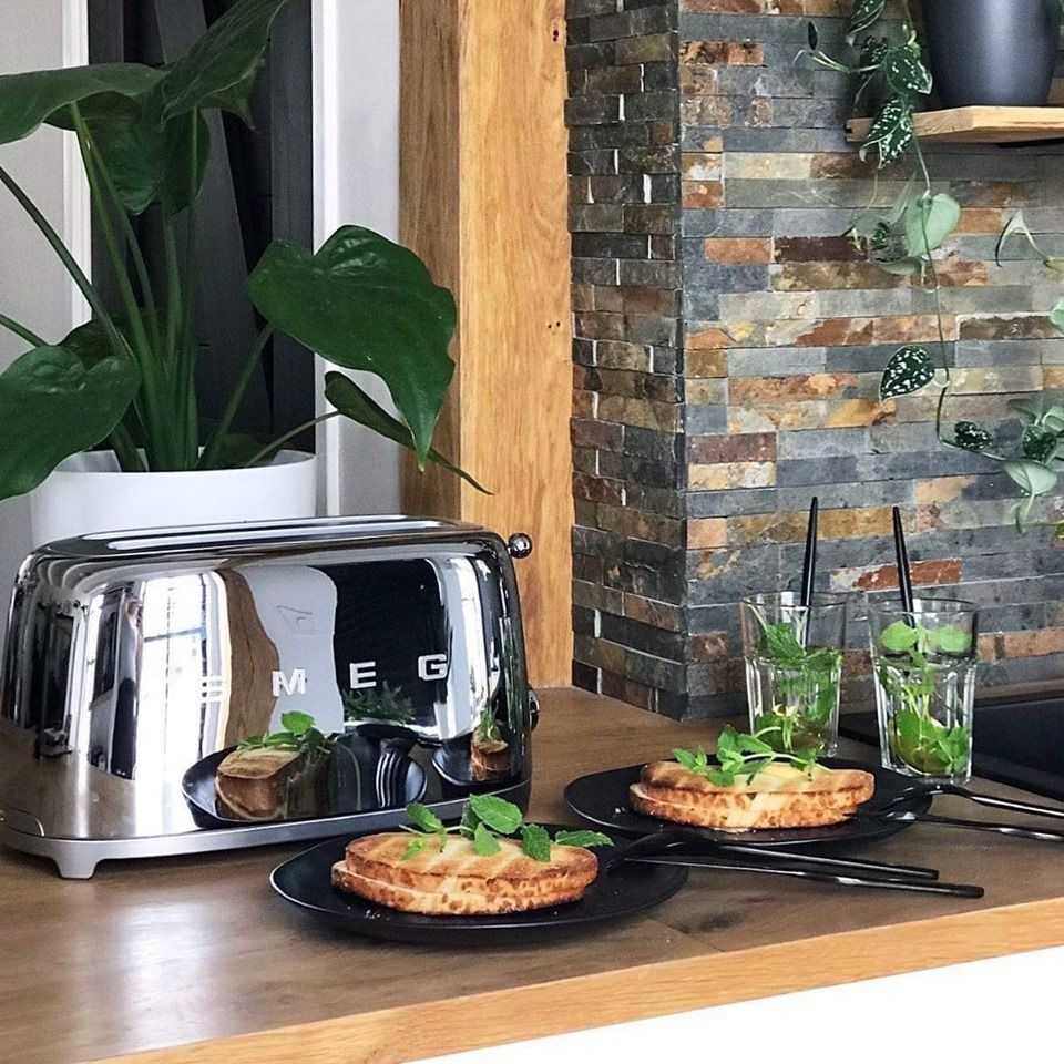 Máy nướng bánh mì Smeg Toaster TSF01 - Made in Italy