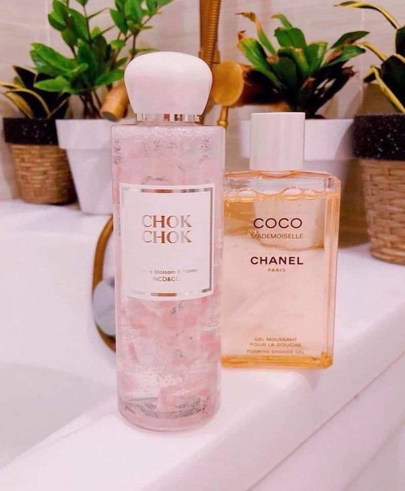 Sữa tắm Chokchok Silk body cleanser hoa anh đào 250ml