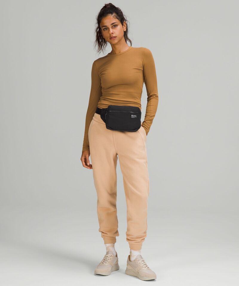 Túi Bao Tử Đeo Chéo LULULEMON CLEAN LINES 2L