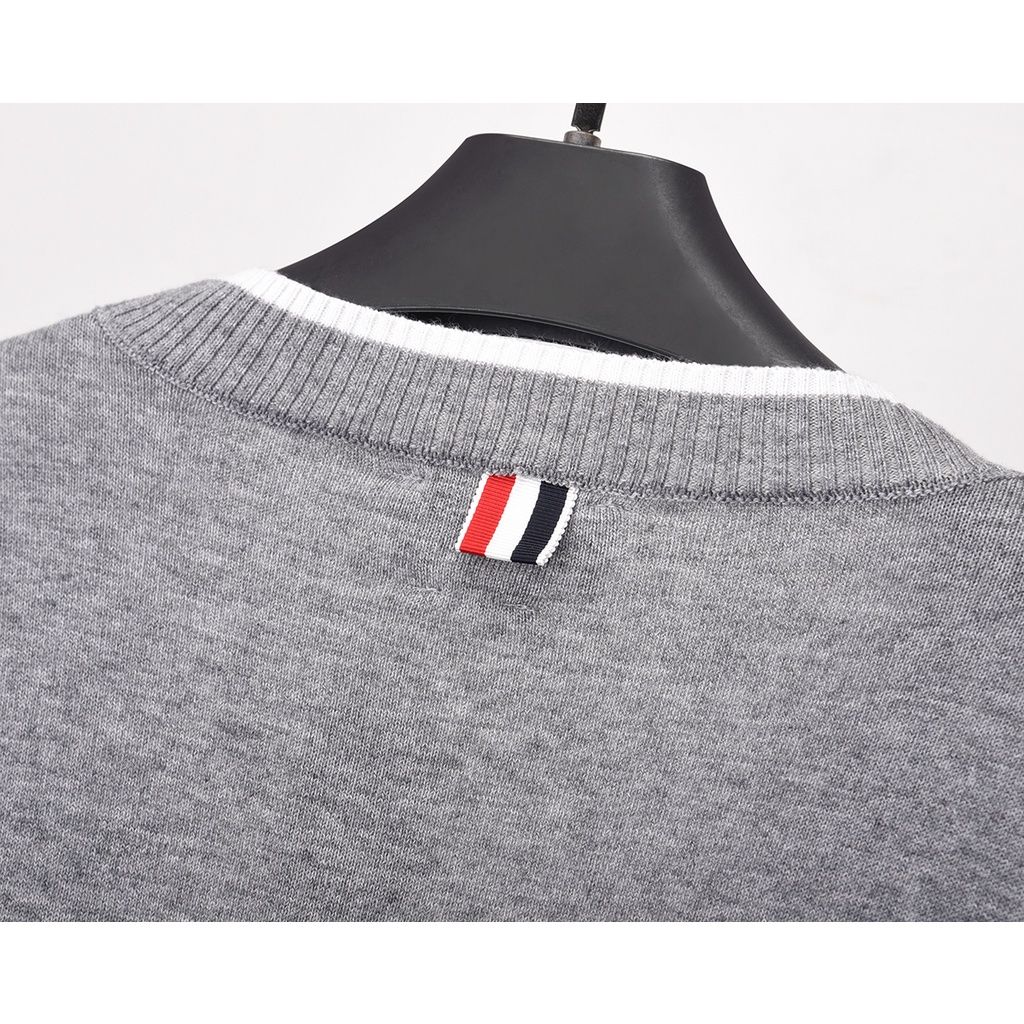 Áo khoác cổ tim Cardigan nam nữ dệt kim Thom Browne 4-Bar 8861 chất vải nỉ len cao cấp thiết kế tay áo kẻ sọc cực sang