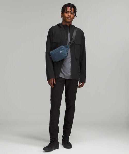 Túi Bao Tử Đeo Chéo LULULEMON CLEAN LINES 2L
