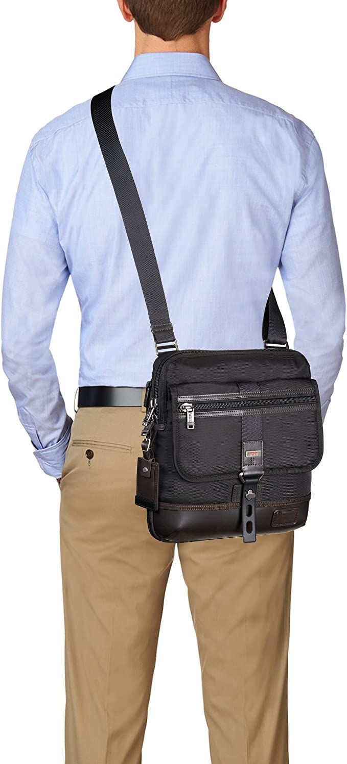 Túi Đeo Chéo Tumi 222304 Bravo Annapolis Zip Flap