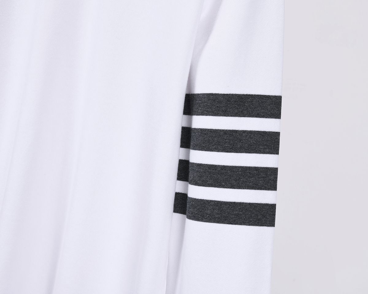 Áo Sweater nam nữ form rộng dáng Unisex Thom Browne 015 chất liệu len bông thiết kế tay áo kẻ 4 sọc cao cấp
