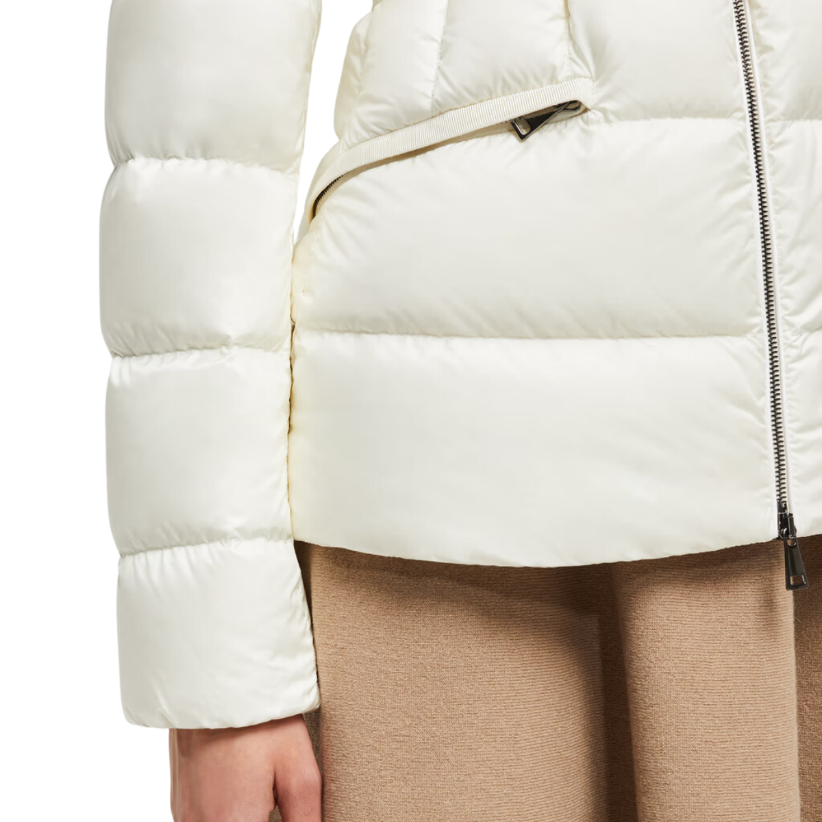 Áo Khoác Cổ Lông Nữ MONCLER BOED SHORT DOWN