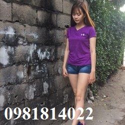 Áo thun nữ thêu Under Armour