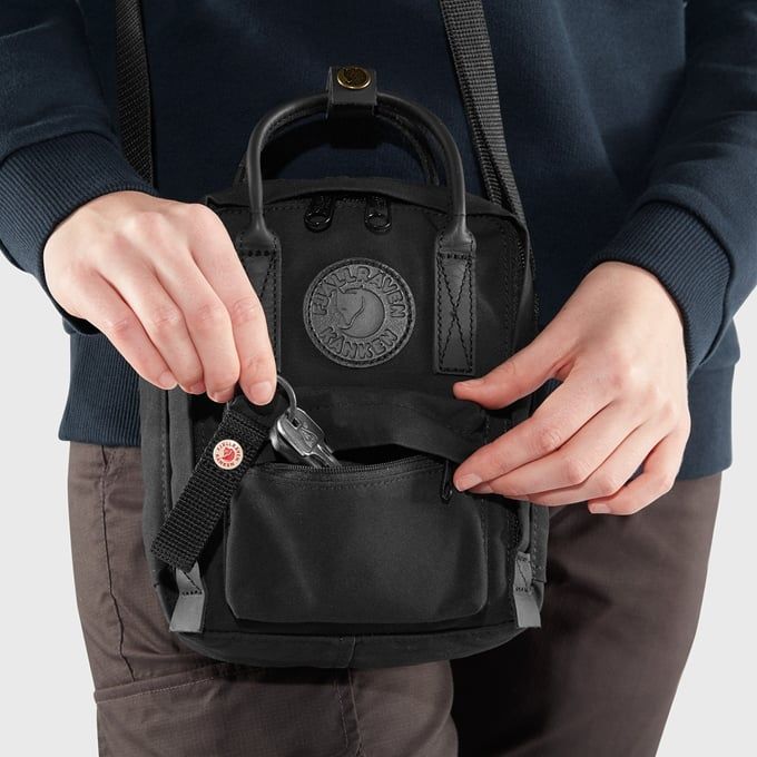 Túi Đeo Chéo FJALLRAVEN KÅNKEN NO. 2 BLACK SLING