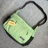  Túi đeo chéo túi du lịch nam nữ Patagonia Lightweight Travel 15L thiết kế nhỏ gọn siêu nhẹ có thể gấp gọn thành túi nhỏ 