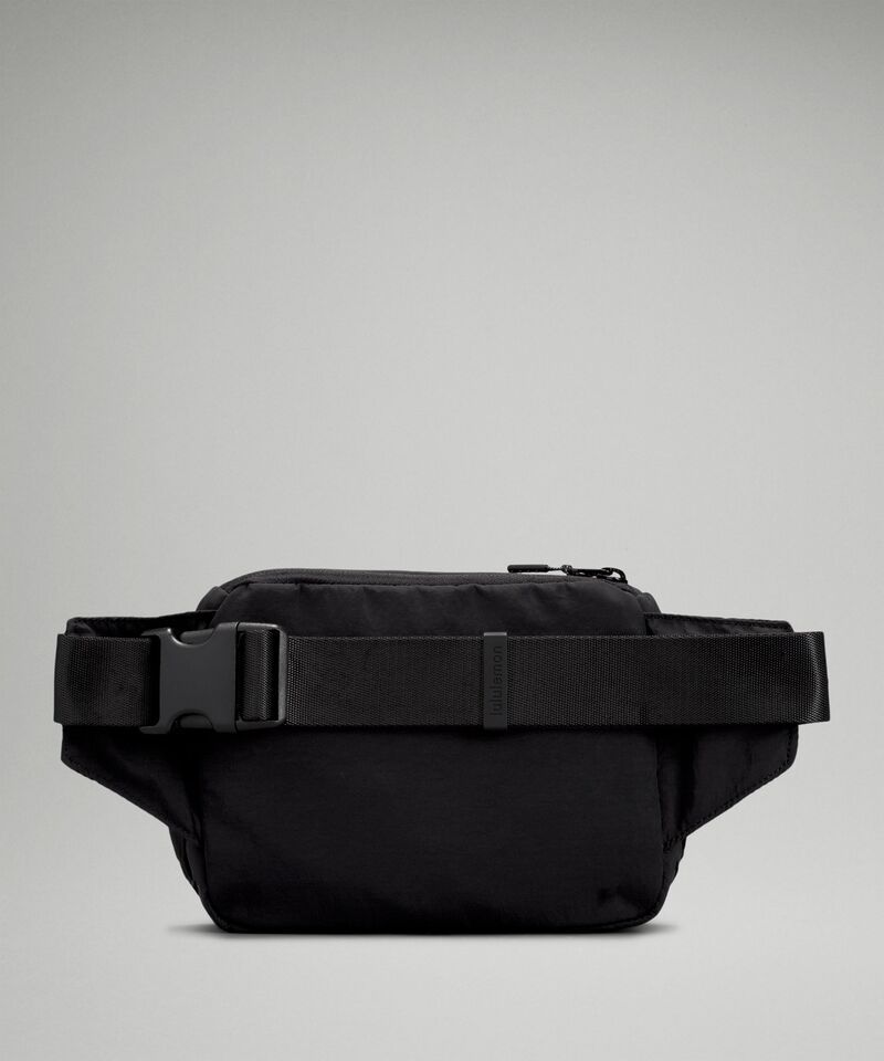 Túi Bao Tử Đeo Chéo LULULEMON CLEAN LINES 2L