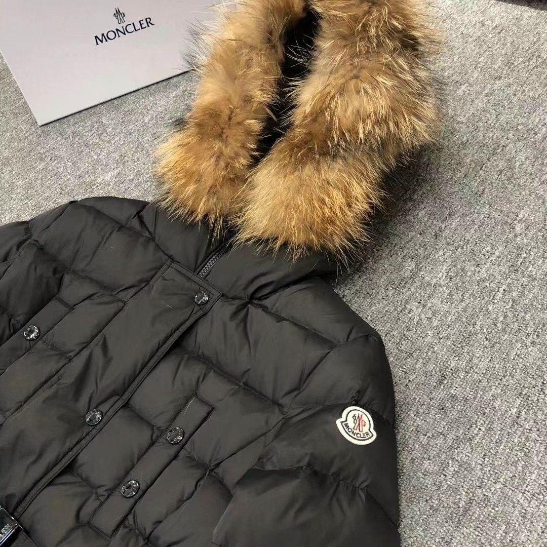 Áo khoác lông vũ mangto cổ lông dáng dài MONCLER nữ