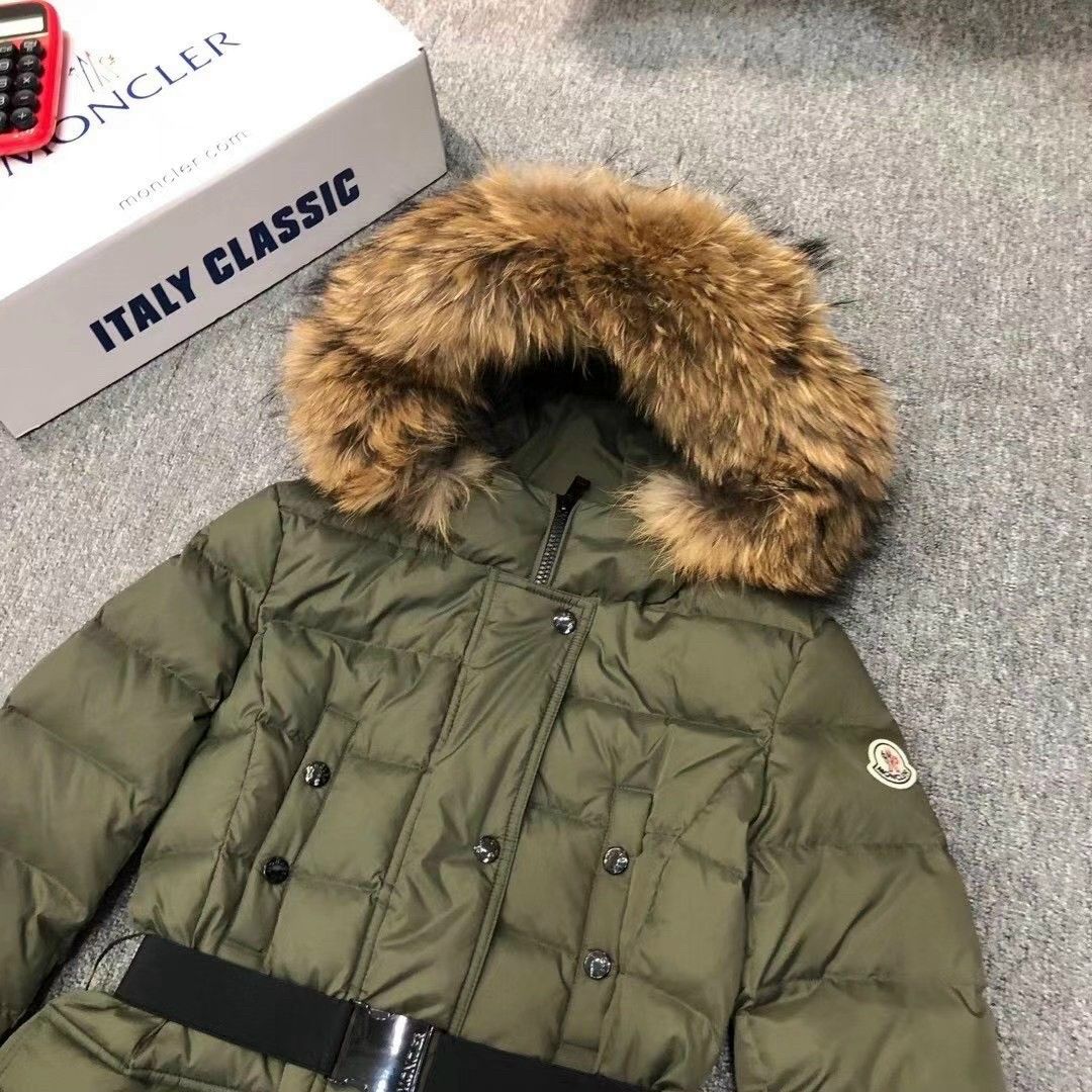 Áo khoác lông vũ mangto cổ lông dáng dài MONCLER nữ