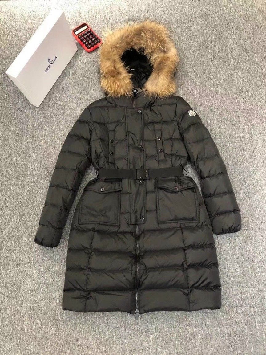 Áo khoác lông vũ mangto cổ lông dáng dài MONCLER nữ