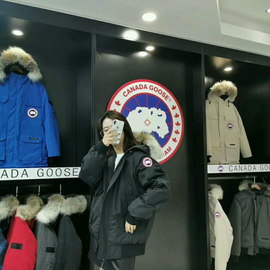 Áo khoác nam nữ Canada Goose lông vũ