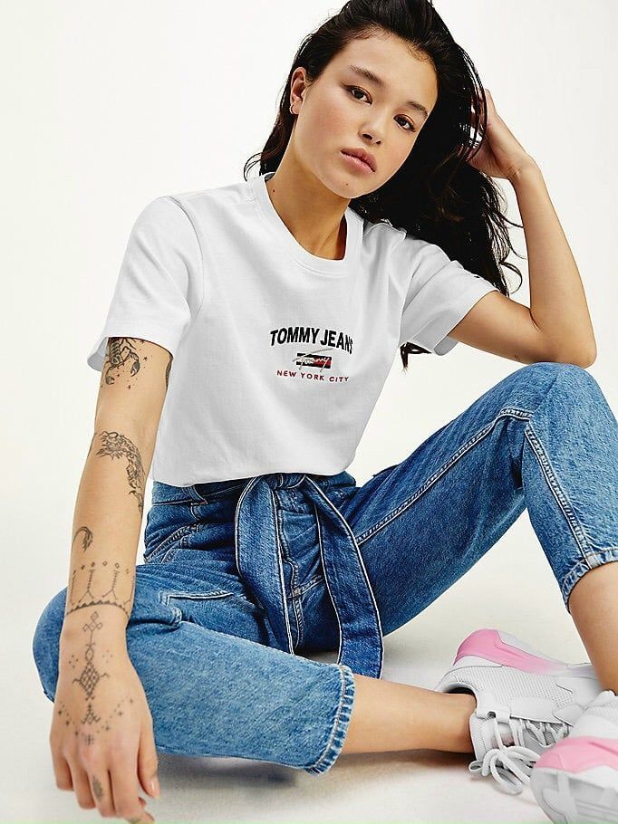 Áo thun nữ Tommy