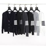  Áo Cardigan nam nữ dệt kim tay dài cổ tim Thom Browne 4-Bar 8819 Áo khoác chất liệu len bông thiết kế tay áo kẻ sọc 