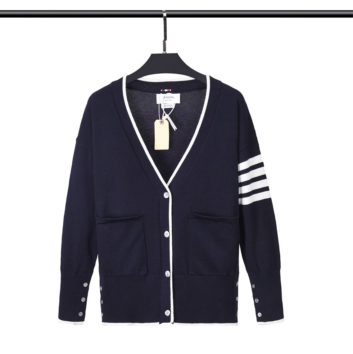 Áo khoác cổ tim Cardigan nam nữ dệt kim Thom Browne 4-Bar 8861 chất vải nỉ len cao cấp thiết kế tay áo kẻ sọc cực sang