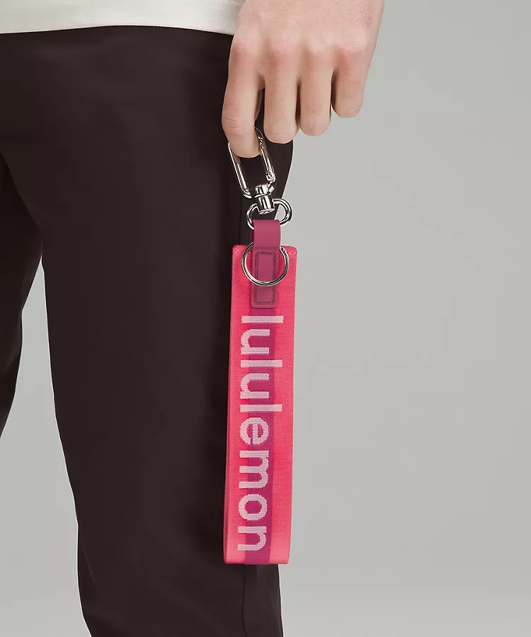 Móc Khóa LULULEMON NEVER LOST KEYCHAIN Không Rỉ Sét Thời Trang Sang Chảnh