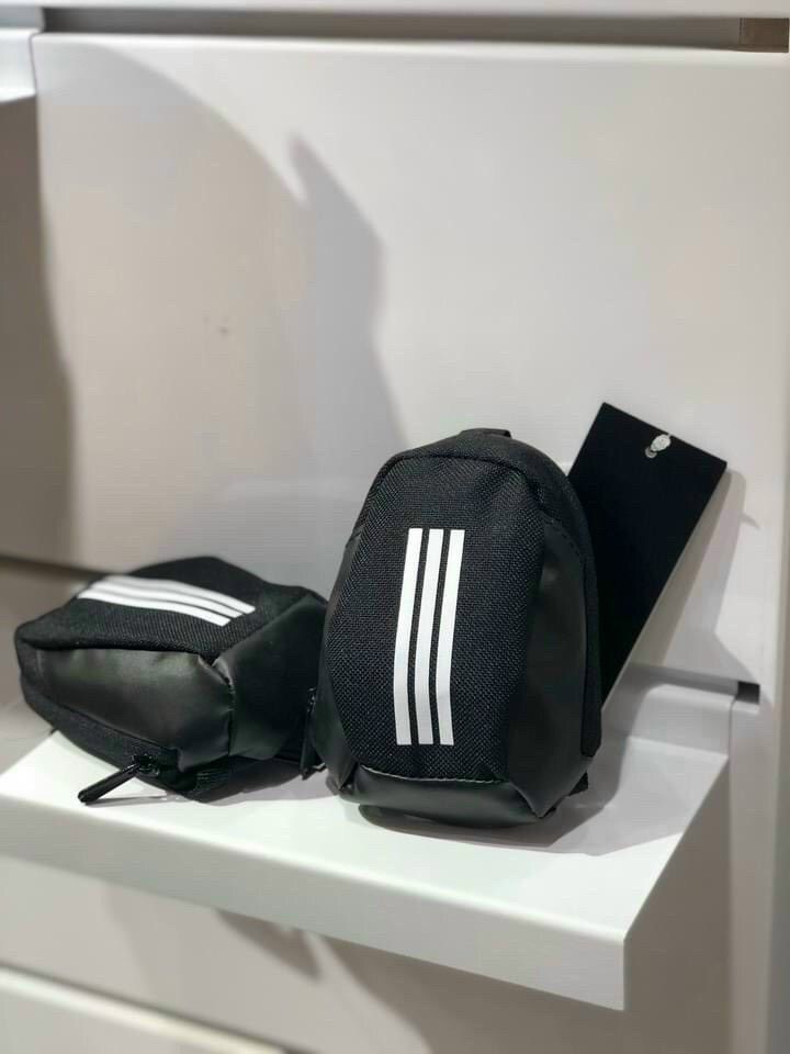 Móc khóa hình balo logo Adidas xuất xịn