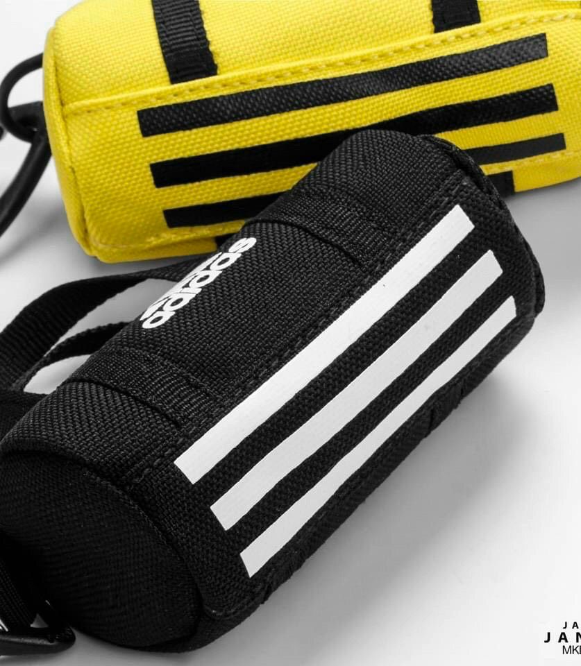 Móc khóa hình balo logo Adidas xuất xịn