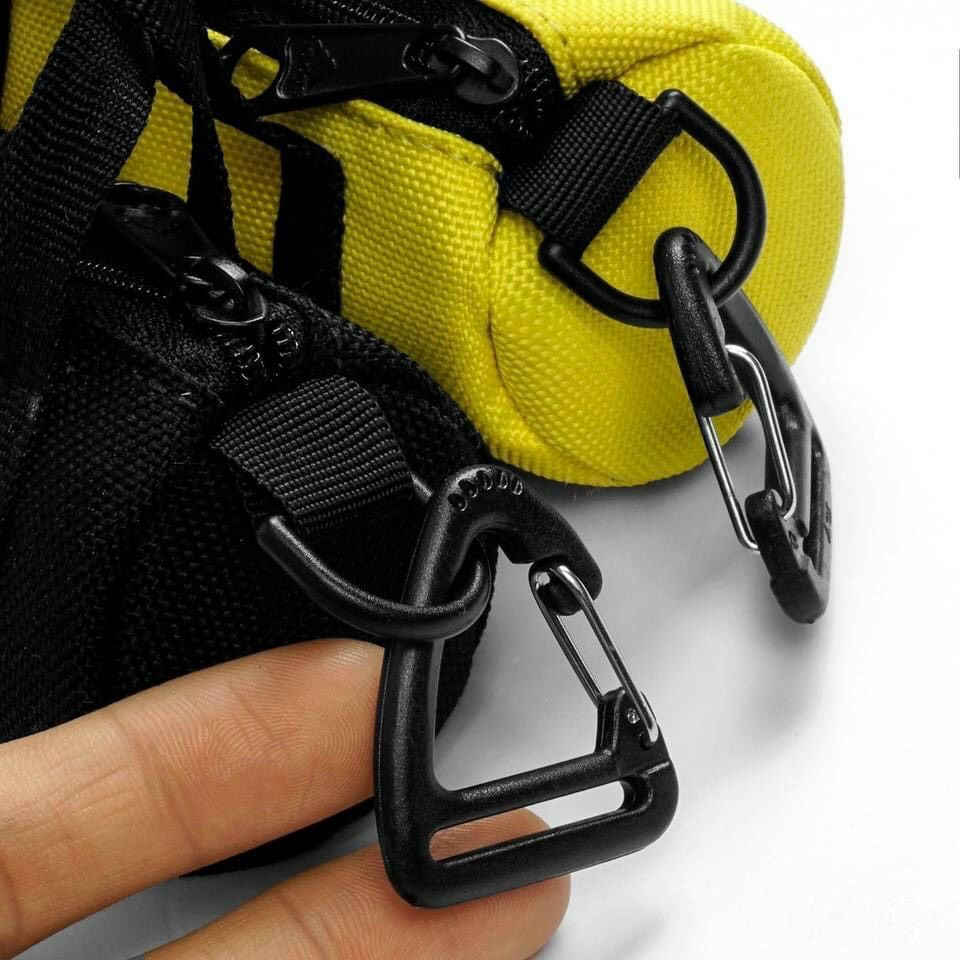 Móc khóa hình balo logo Adidas xuất xịn