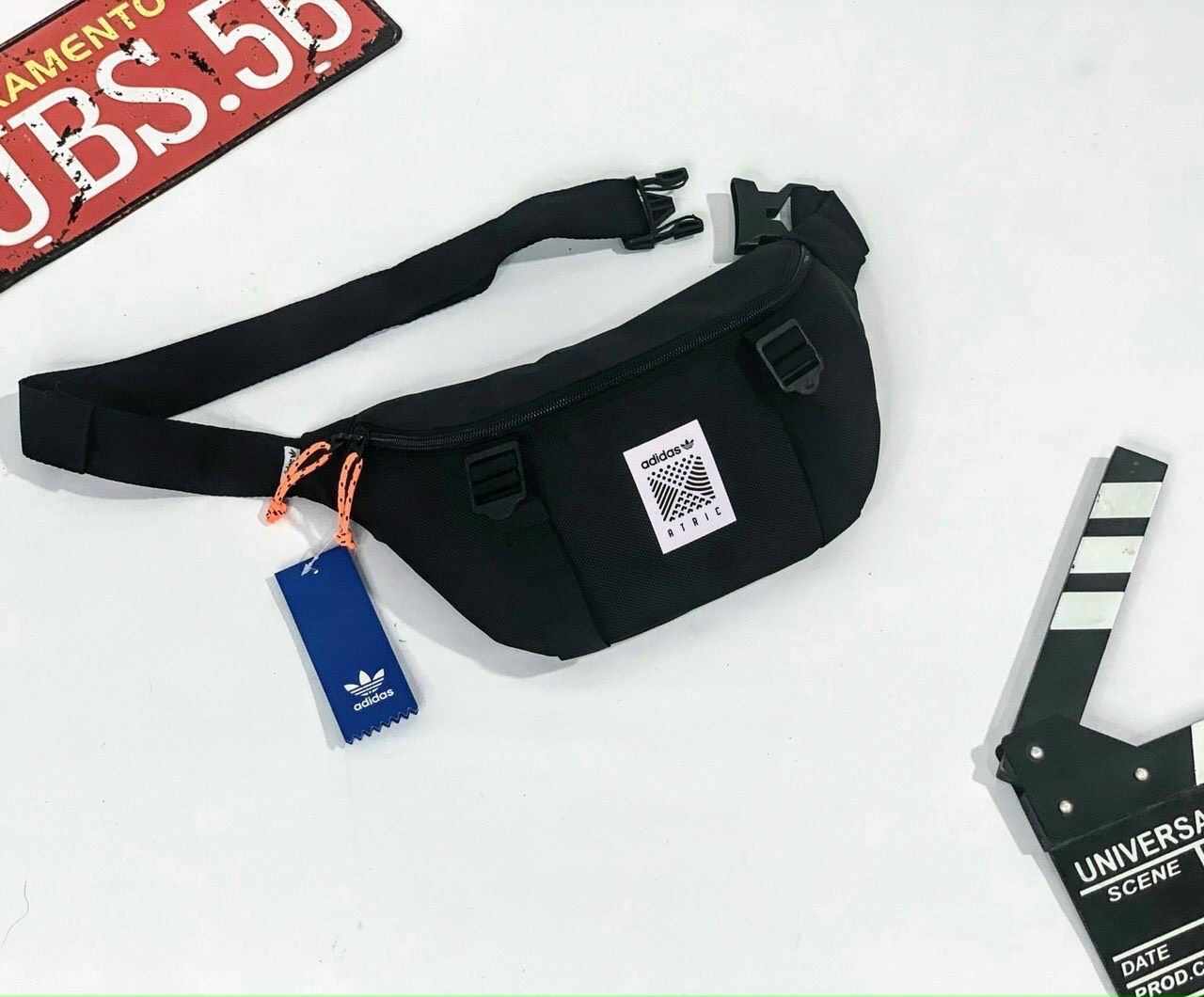 Túi đeo chéo thời trang Adidas
