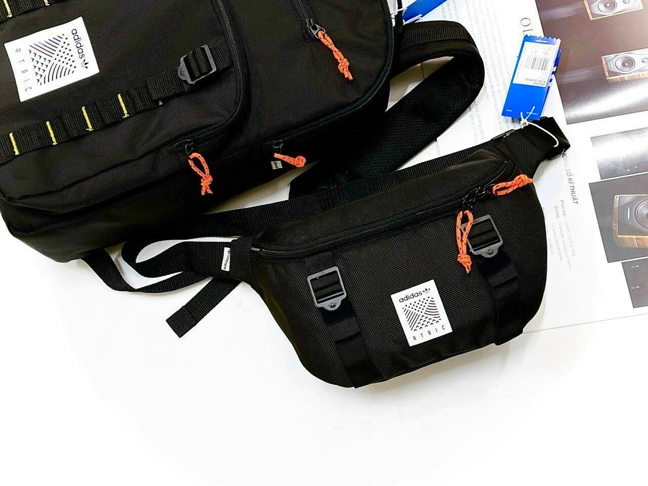 Túi đeo chéo thời trang Adidas