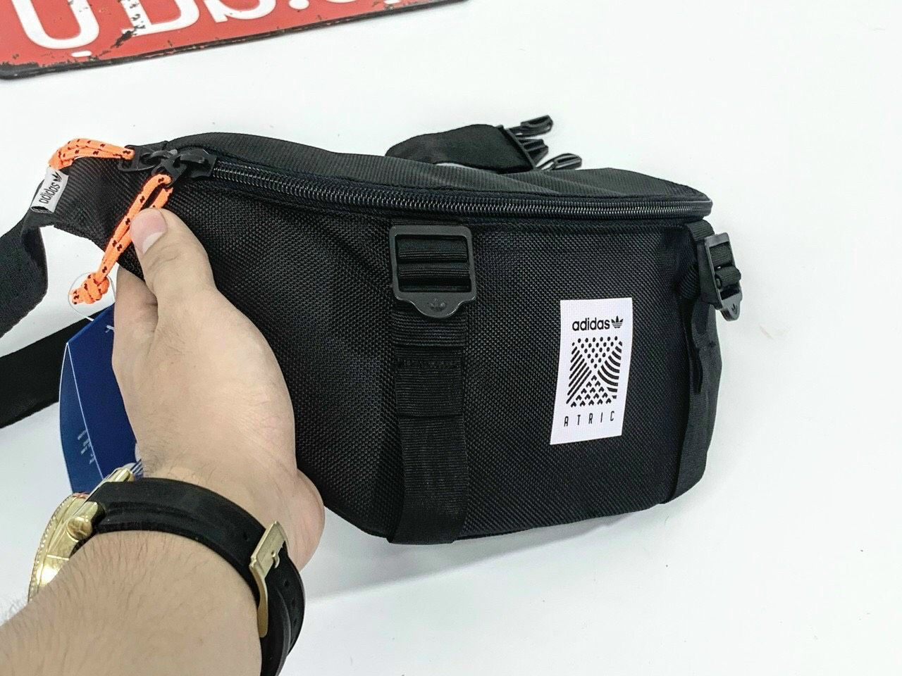 Túi đeo chéo thời trang Adidas