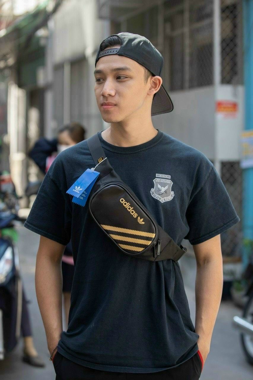 Túi đeo chéo thời trang adidas DX5086